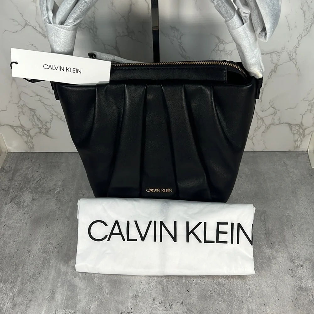 Calvin Klein NEW Myla Smooth PU Bucket Bag Black/Gold